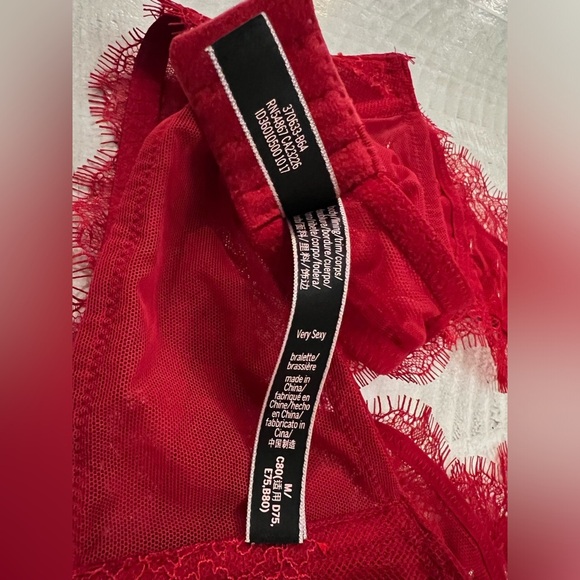 Red Victoria’s Secret Coquette Royalcore Red Bra size Medium - Picture 6 of 7